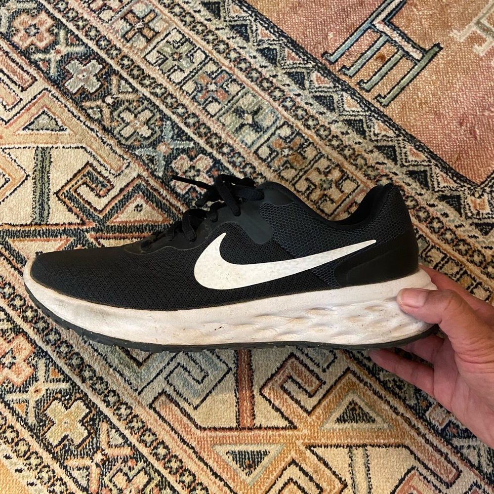 Nike Women’s Revolution 6 Next Nature Running Shows